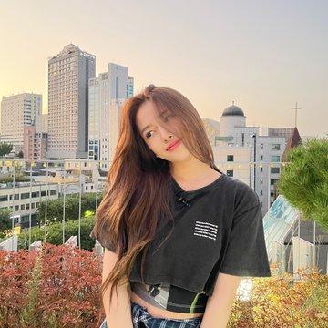 IVE YUJIN0
