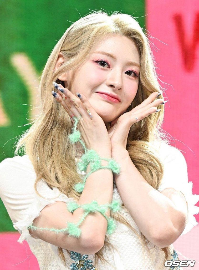 STAYC SEEUN1