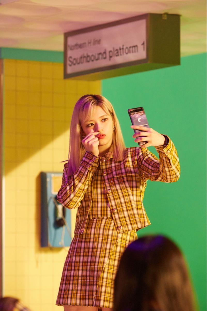 TWICE Jeongyeon0