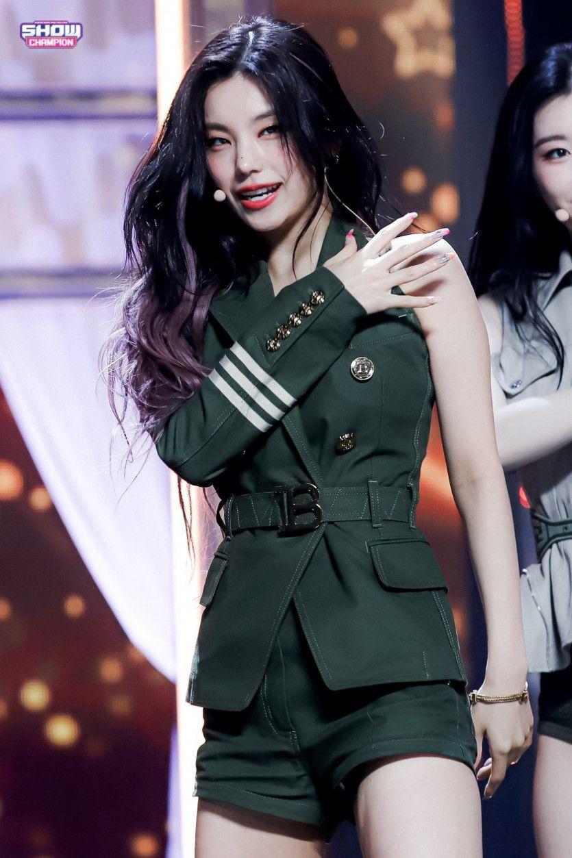 제복 있지 쇼챔 직찍2