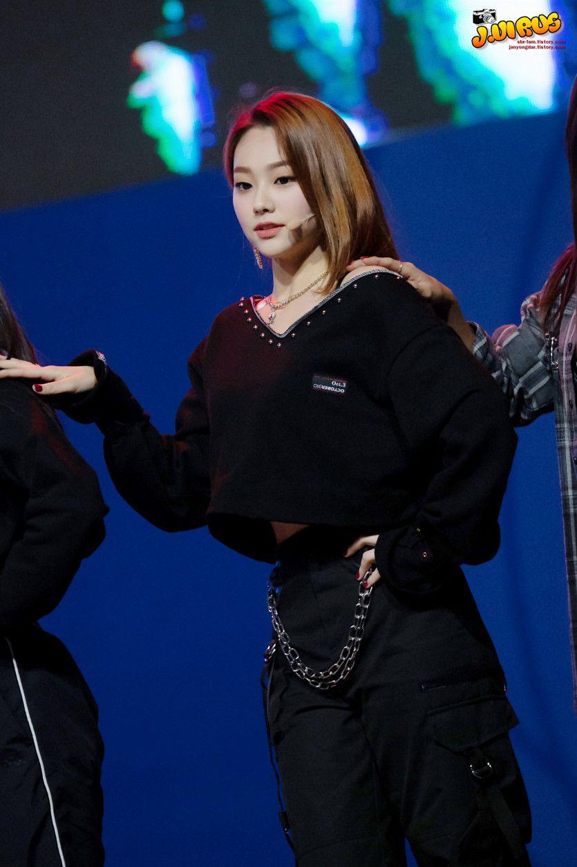 예쁜 강미나 - 181117 (고/14p)5