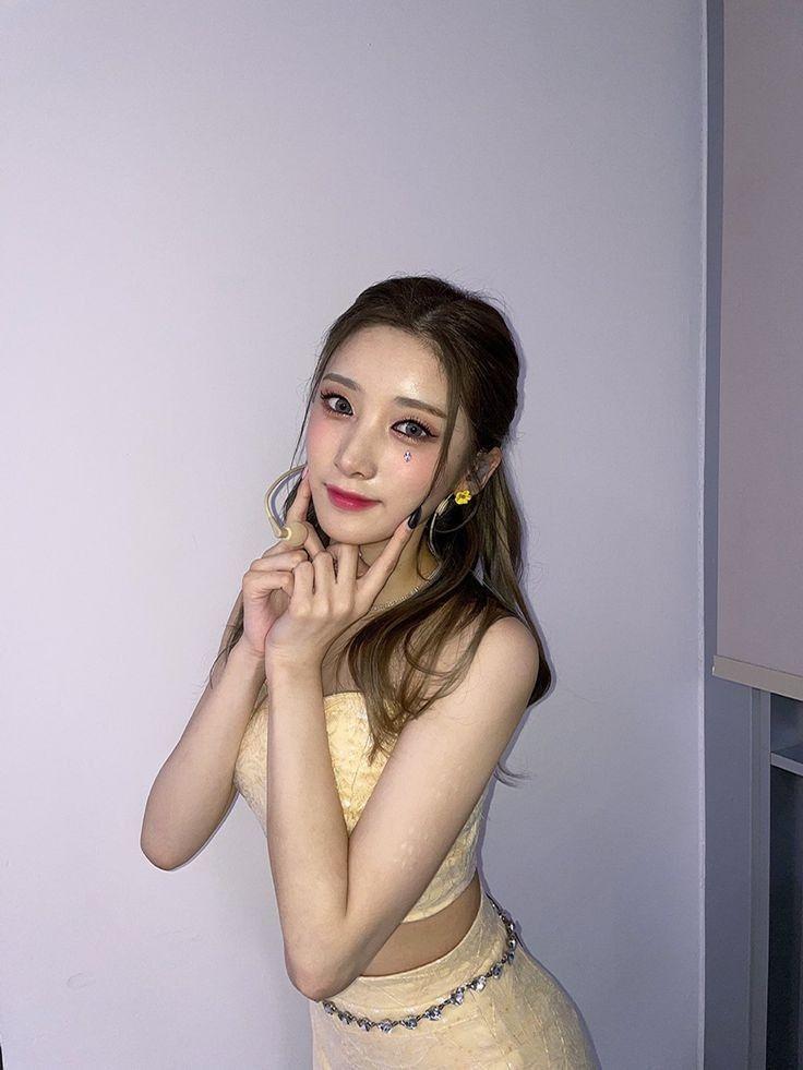PURPLE KISS MORI KOYUKI yuki1