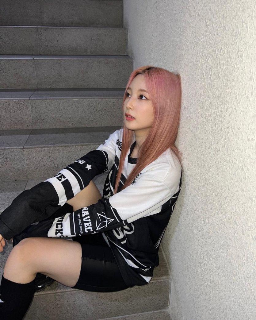 연희 인스타_바이커 쇼츠3