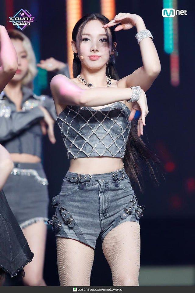 엠카 공식사진 나연,사나,모모,쯔위,다현,미나2