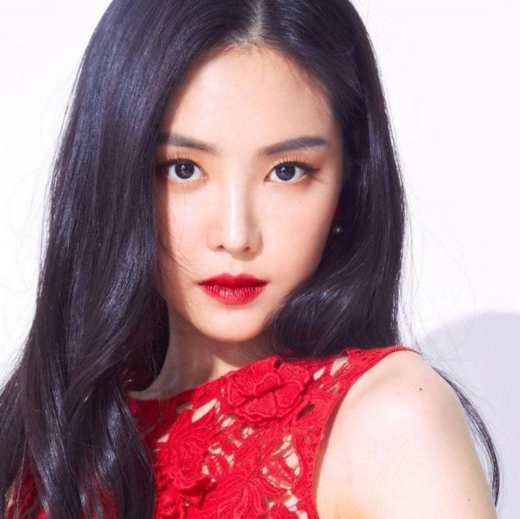 손나은2