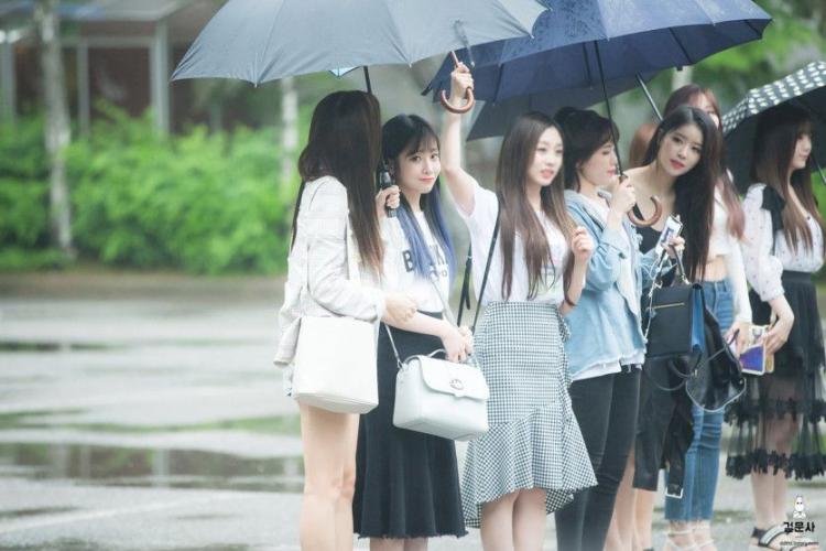 러블리즈 '어이거기~잘 찍고 있나' 유지애2