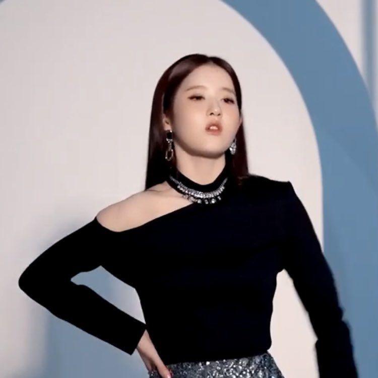 STAYC SIEUN0