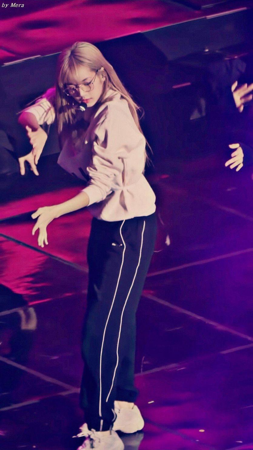 BLACKPINK 리사1