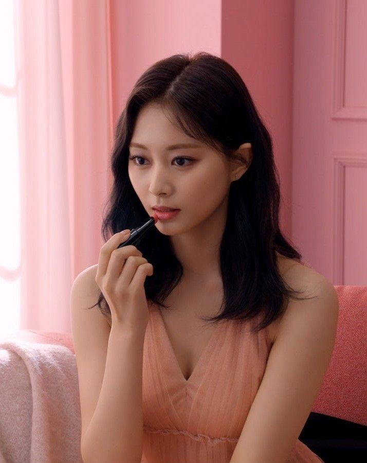 TWICE Tzuyu2