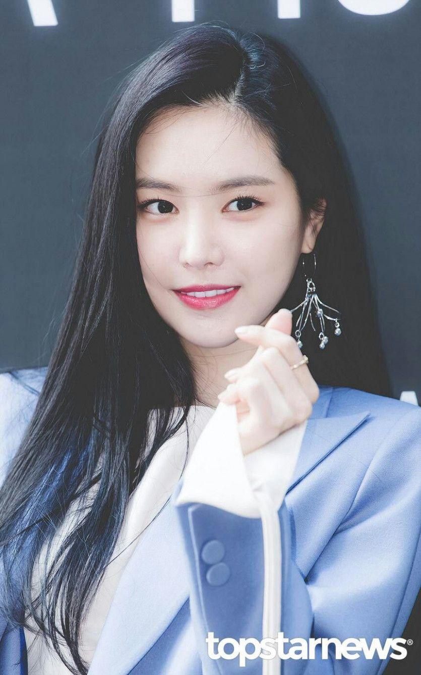 손나은0