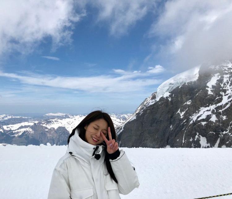 설현 in 스위스 융프라우요흐1