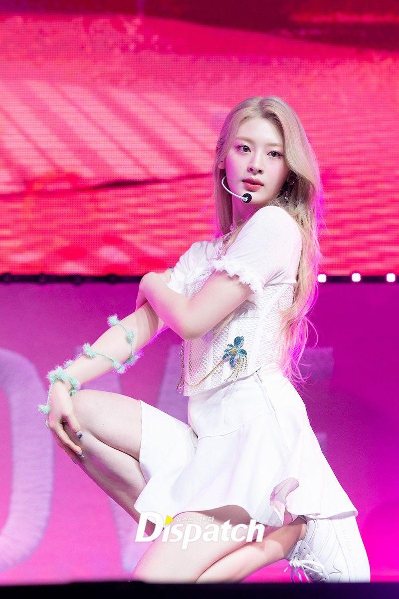 STAYC SIEUN1