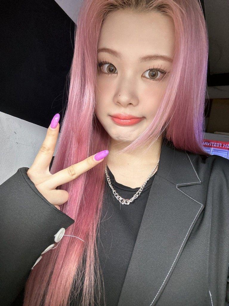 PURPLE KISS PARK SU JIN  swan0
