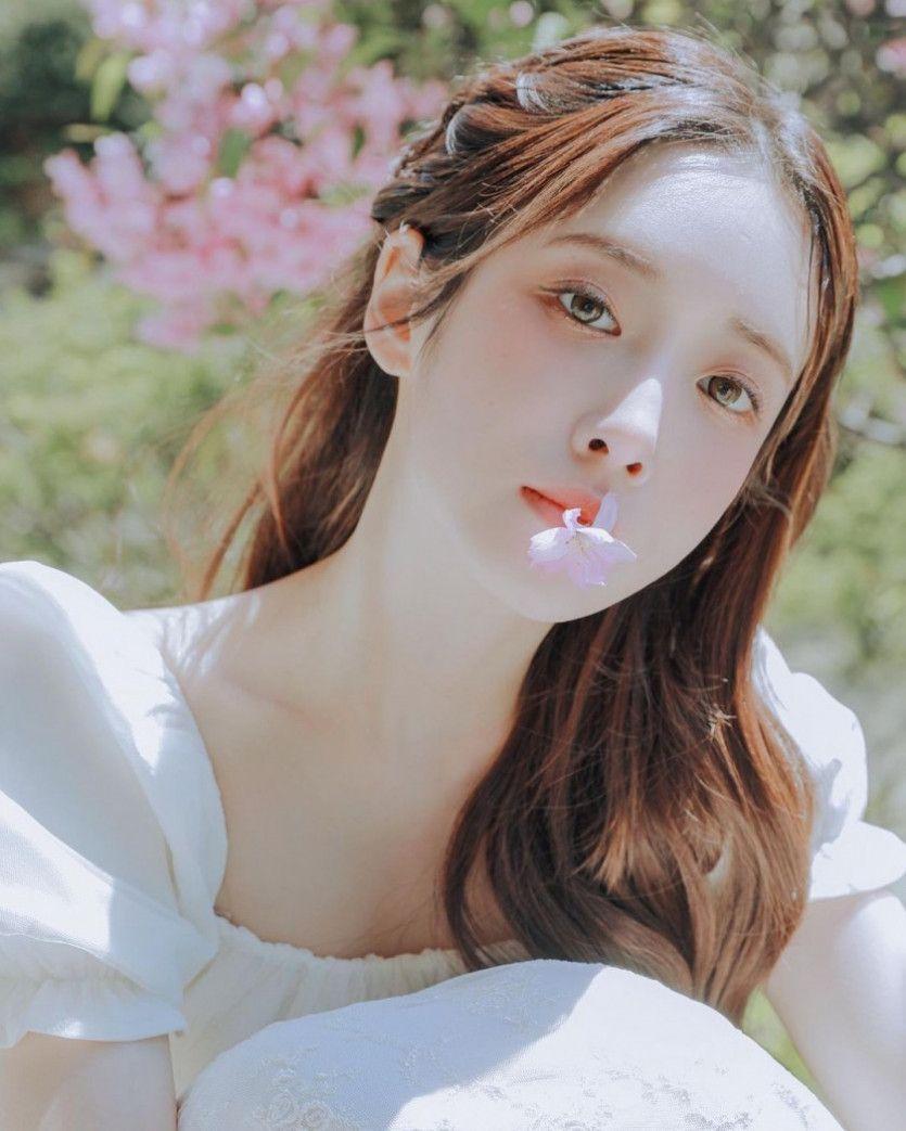 유지애 인스타_꽃 같은 20대1