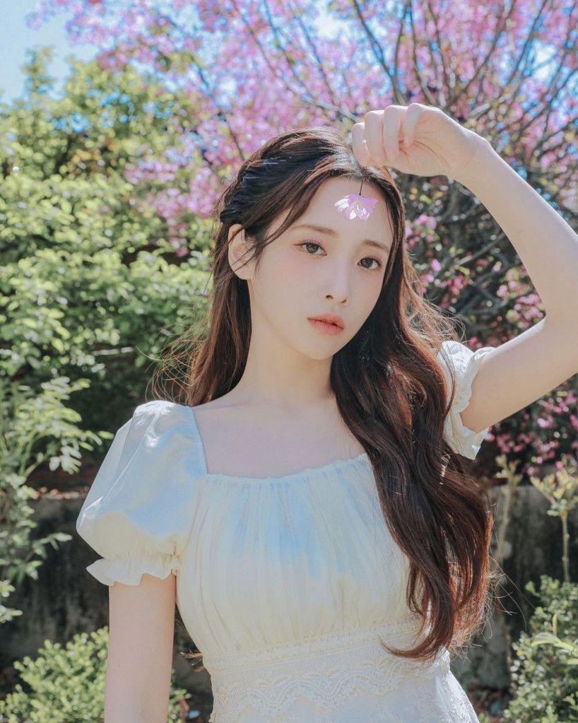 유지애 인스타_꽃 같은 20대3