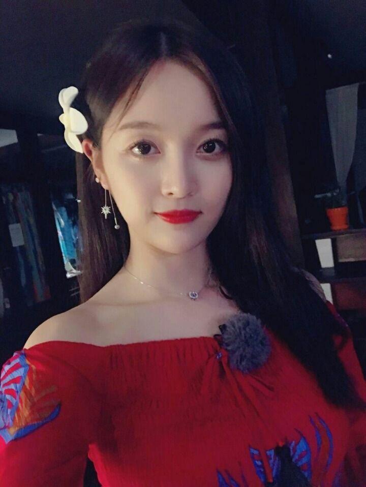 선의(XUAN YI) 우주소녀2