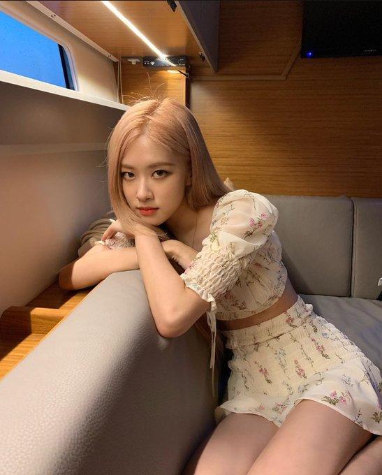 BLACKPINK Rose0