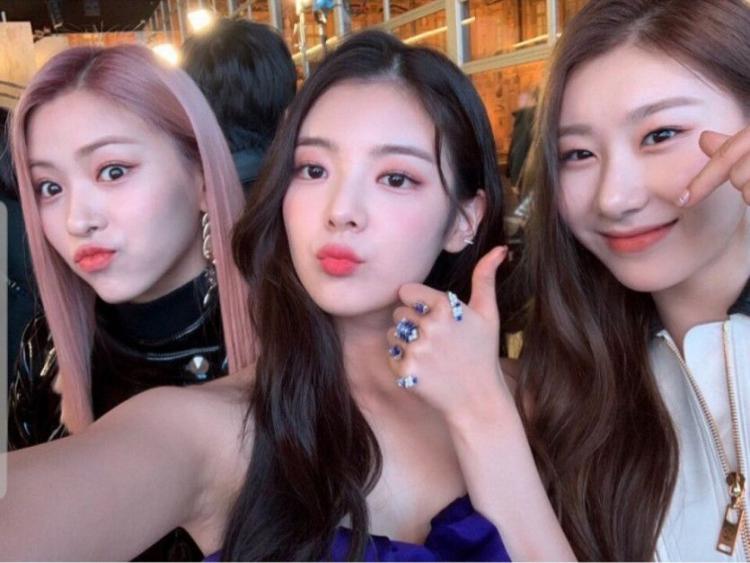인스타 ITZY1
