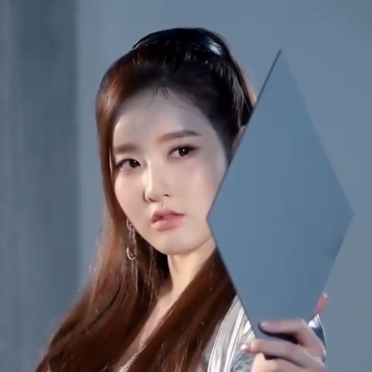 STAYC SIEUN2