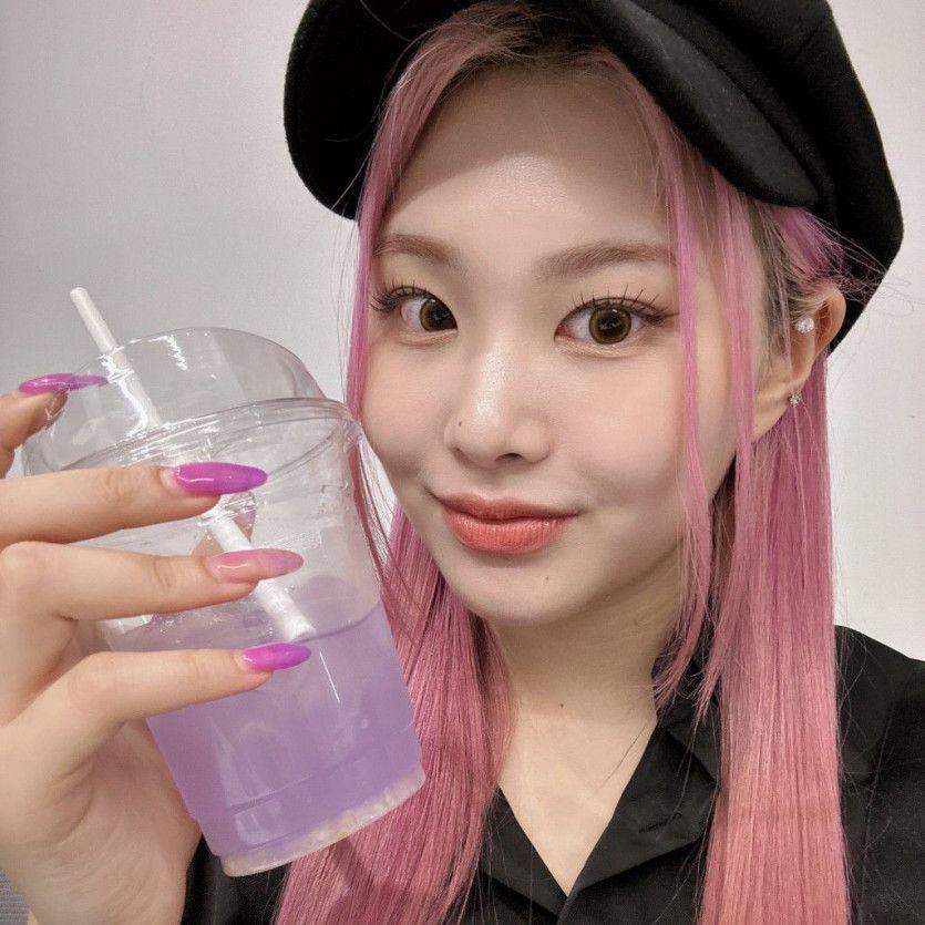 PURPLE KISS PARK SU JIN  swan1