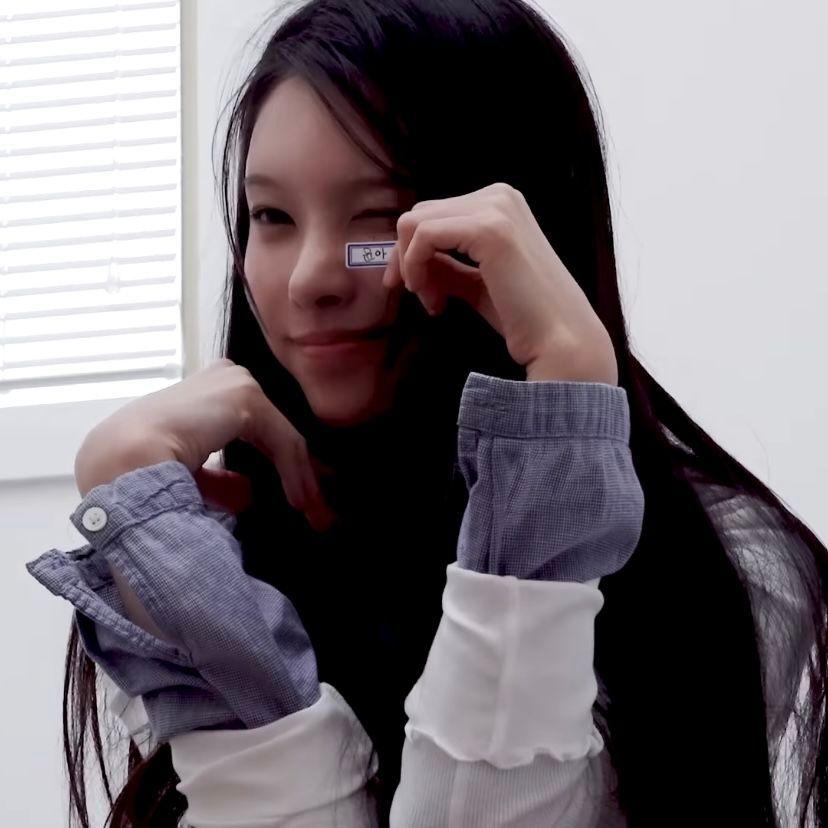 ILLIT 윤아3