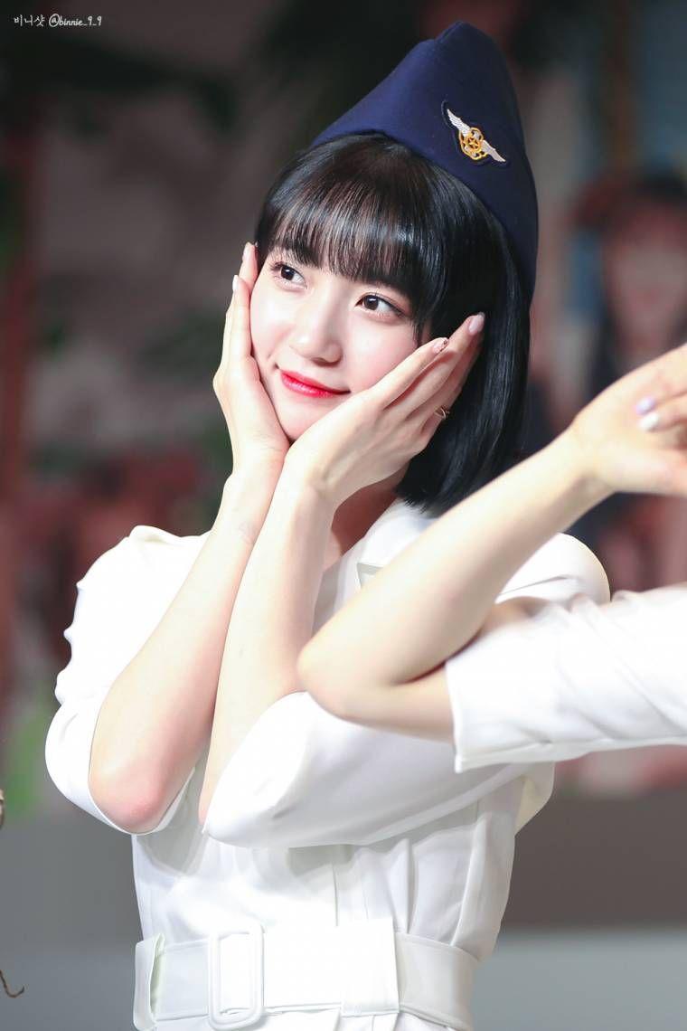 거수경례 때려박는 비니4