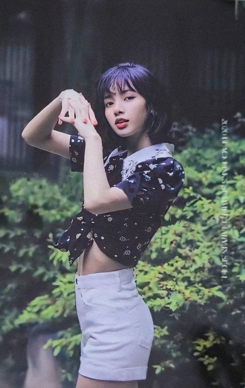 BLACKPINK LISA1