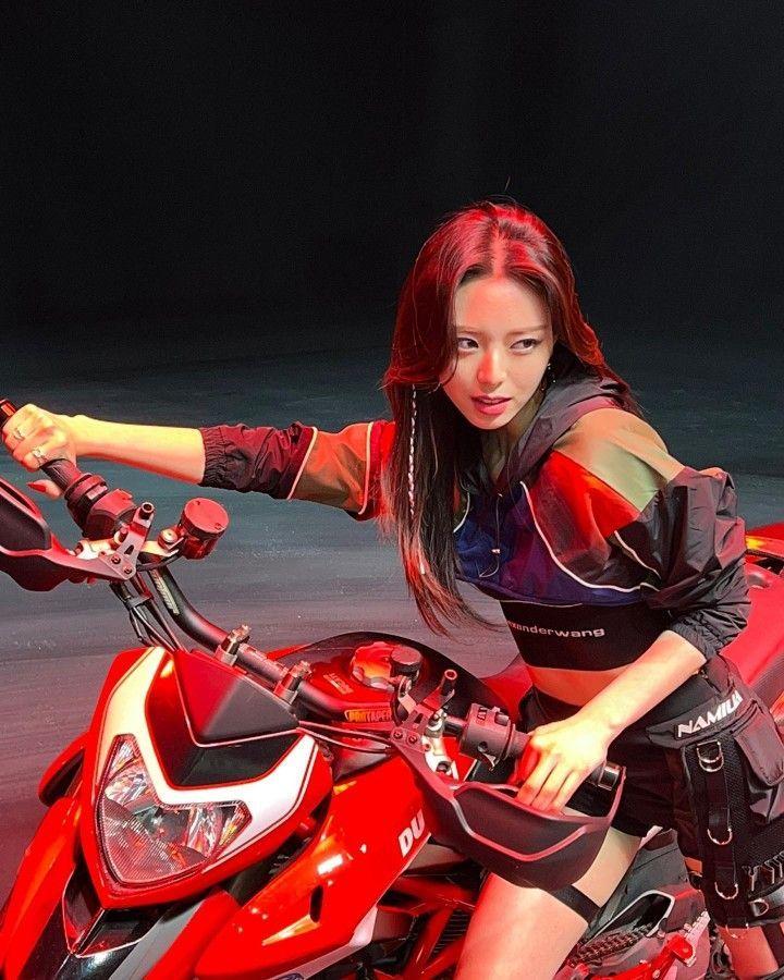 ITZY Yuna3