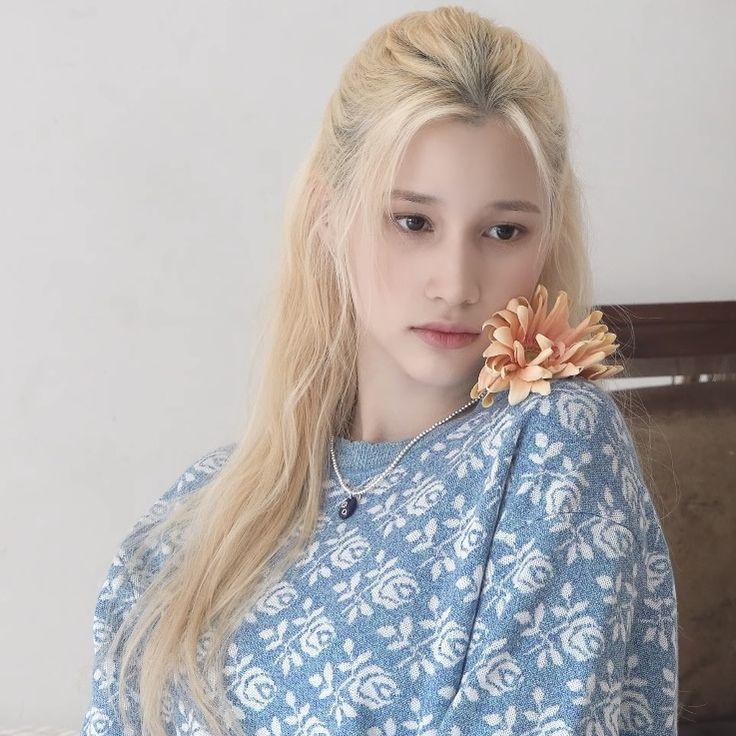 KEP1ER휴닝바히에1
