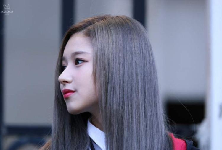 사나의 옆태0
