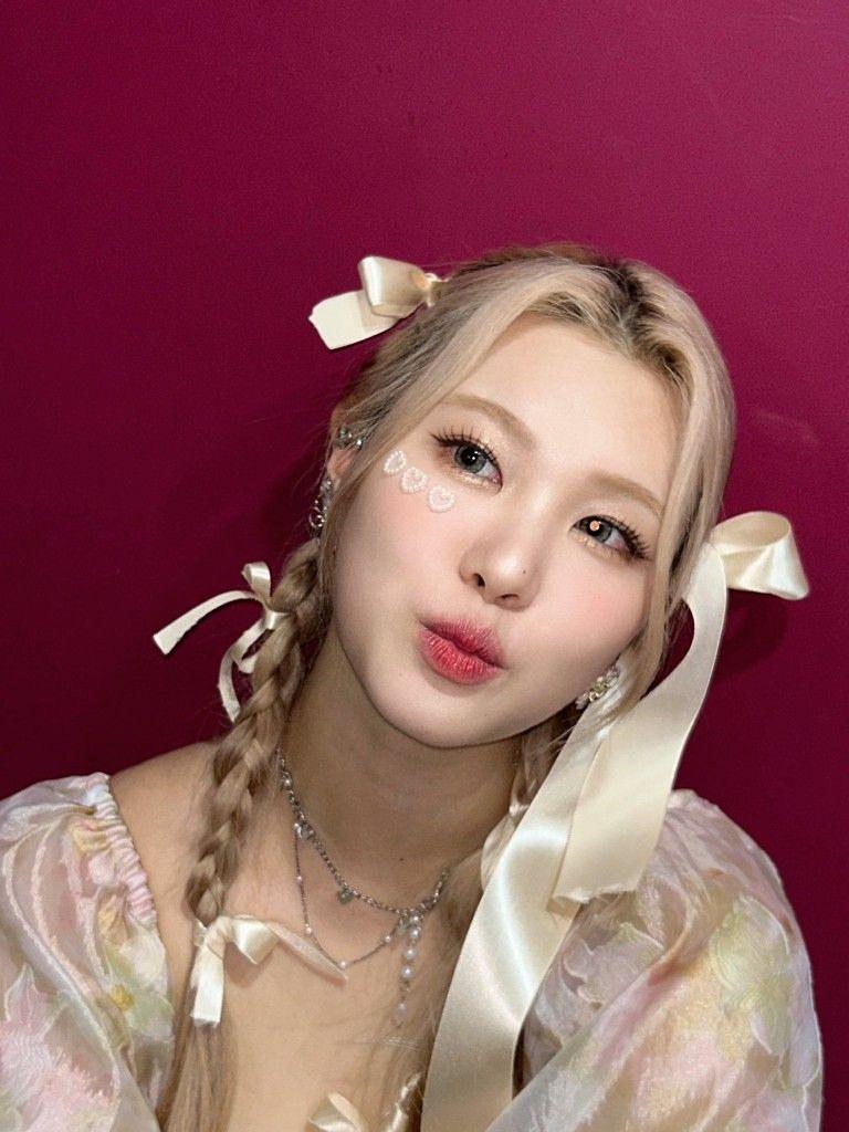 PURPLE KISS PARK SU JIN  swan0