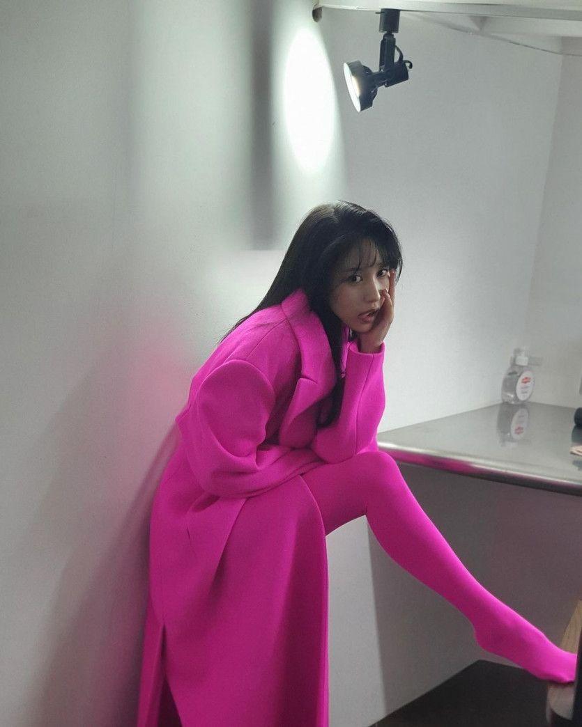 TWICE Mina1