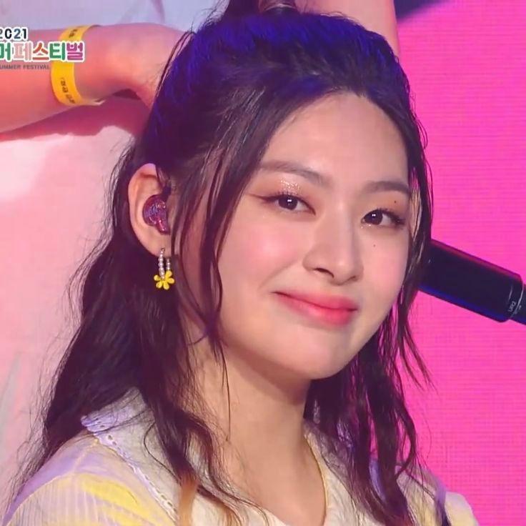 STAYC Seeun2
