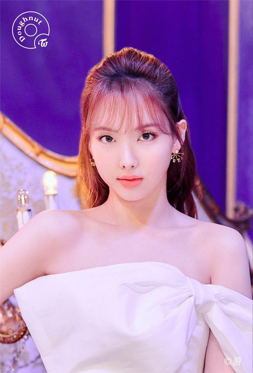 TWICE NAYEON1