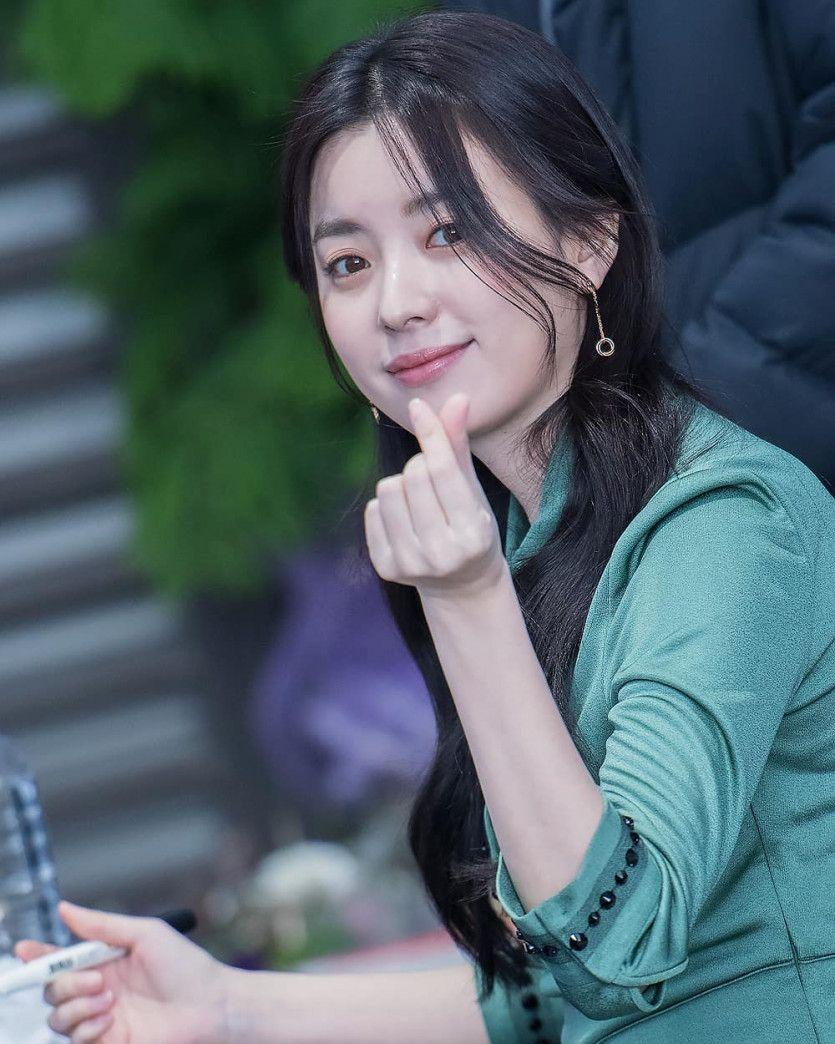 한효주 생일7