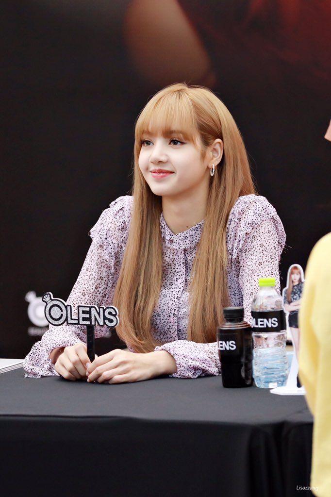 블랙핑크 리사3