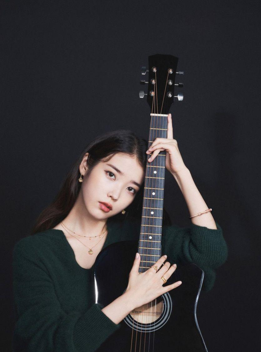 아이유 제이에스티나 가을 화보1
