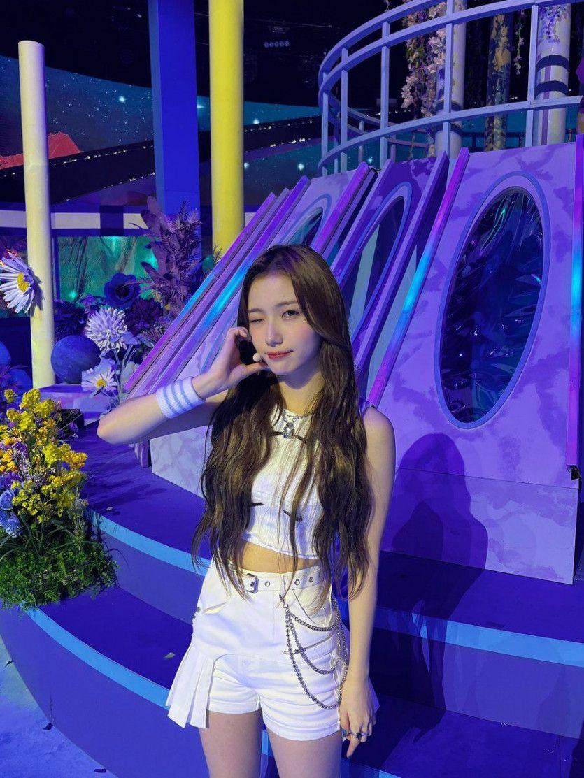 KEP1ER YOUNGEUN1