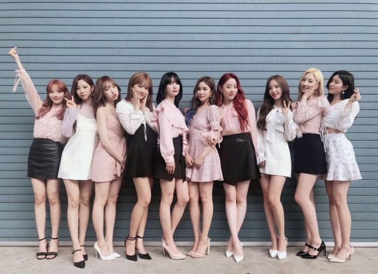루다 여름 수빈 엑시 설아 다영 연정 보나 은서 다원 (우주소녀)0