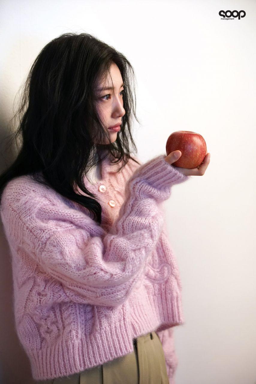 수지 CELINE X Bazaar 비하인드19