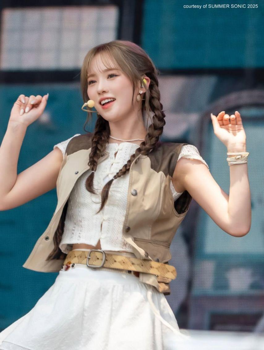 니쥬 (NiziU)1