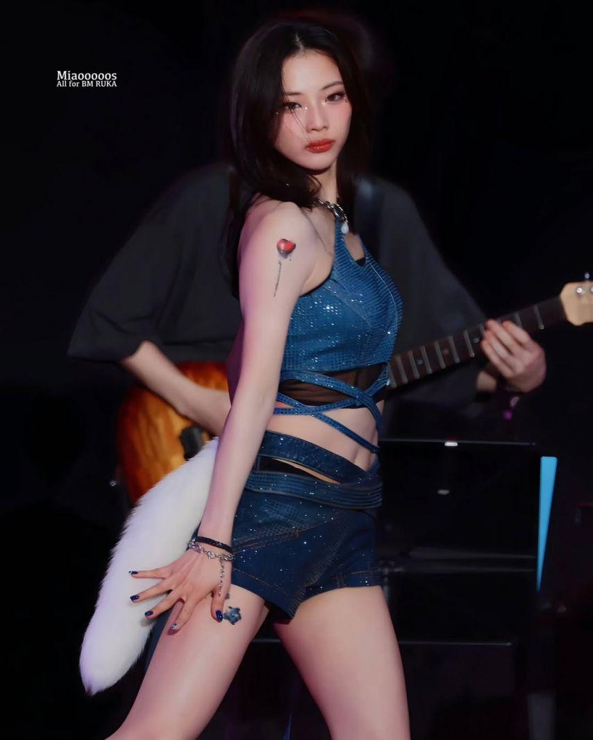 BABYMONSTER (베이비몬스터) 루카8