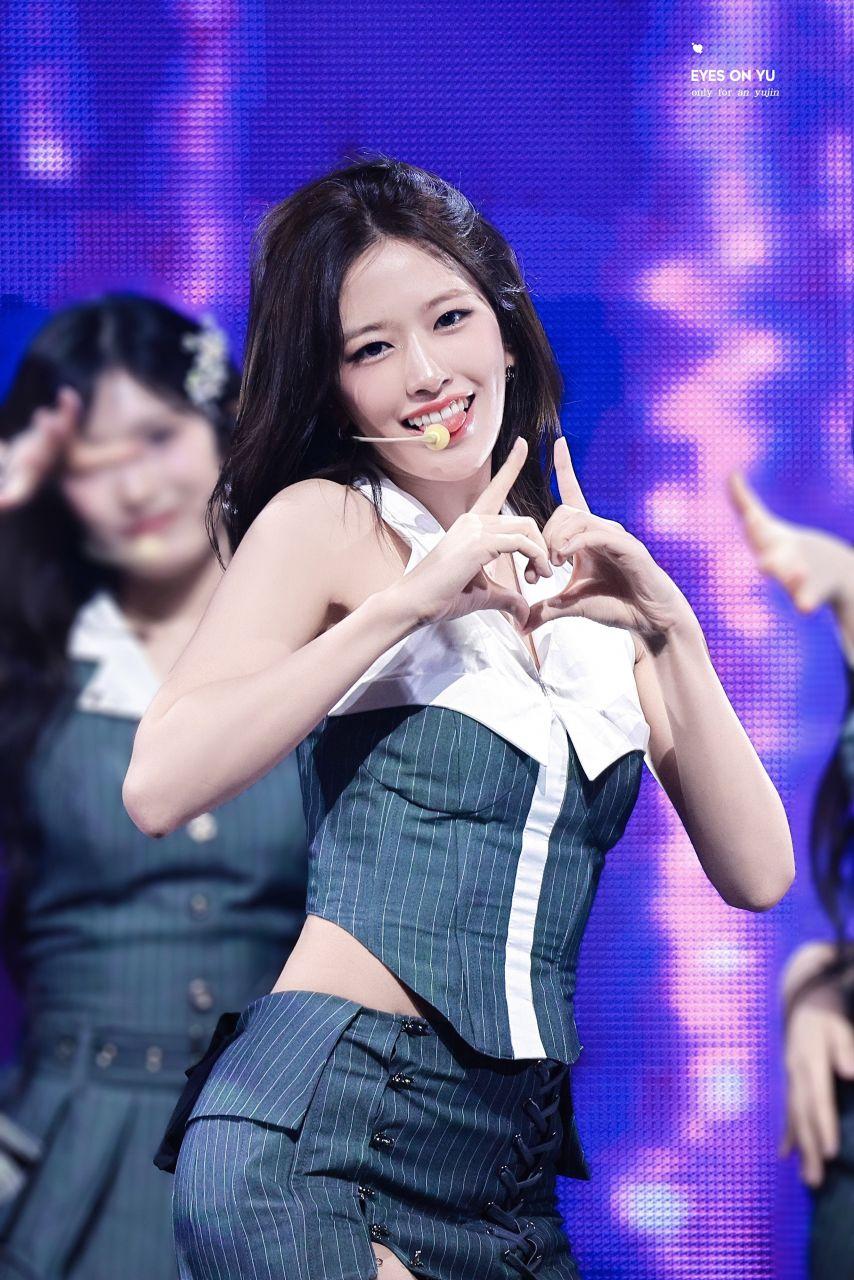 아이브 안유진7
