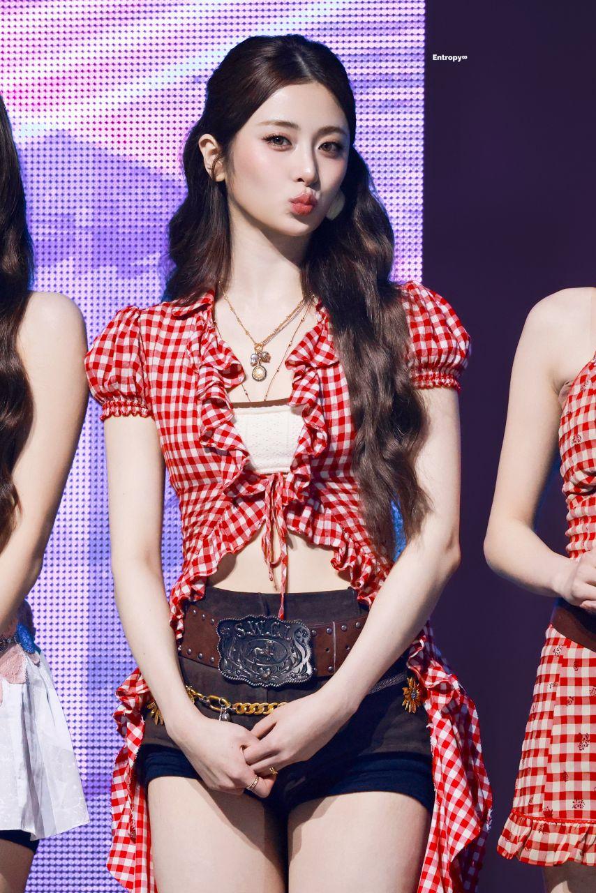 르세라핌 허윤진3