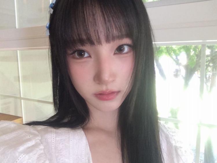 유니스 방윤하0