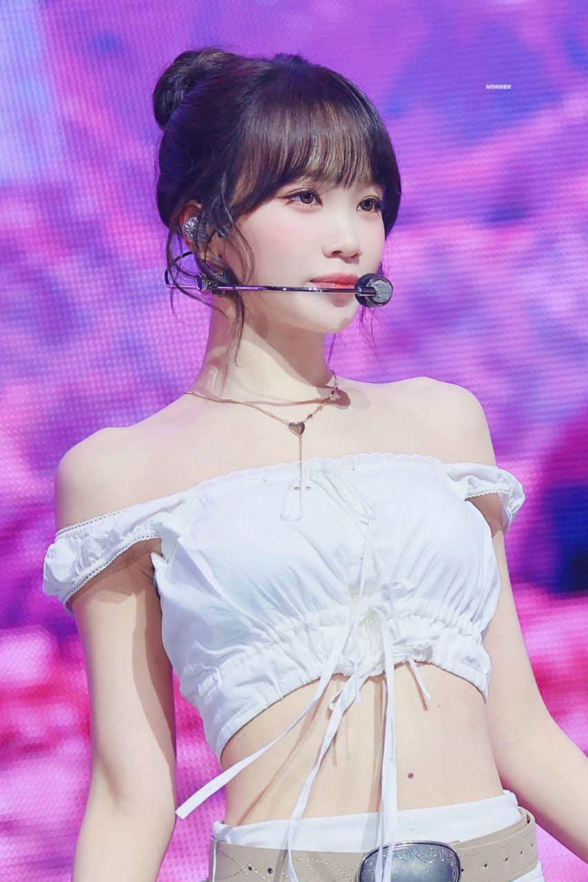 르세라핌 김채원3