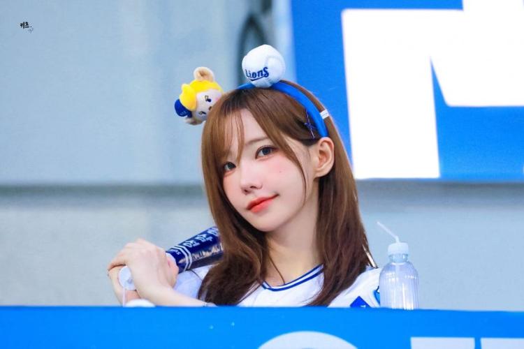 [QWER] 마젠타1