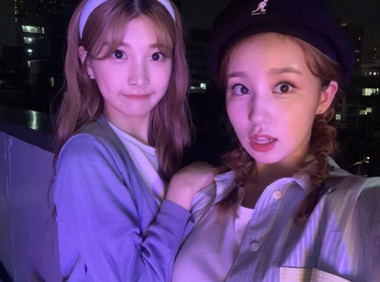 소라 WOOAH 030830 생일 with 나나 우연 루시 민서11