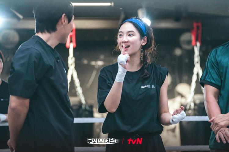 설인아 금새록 박주현 유이 무쇠소녀단210