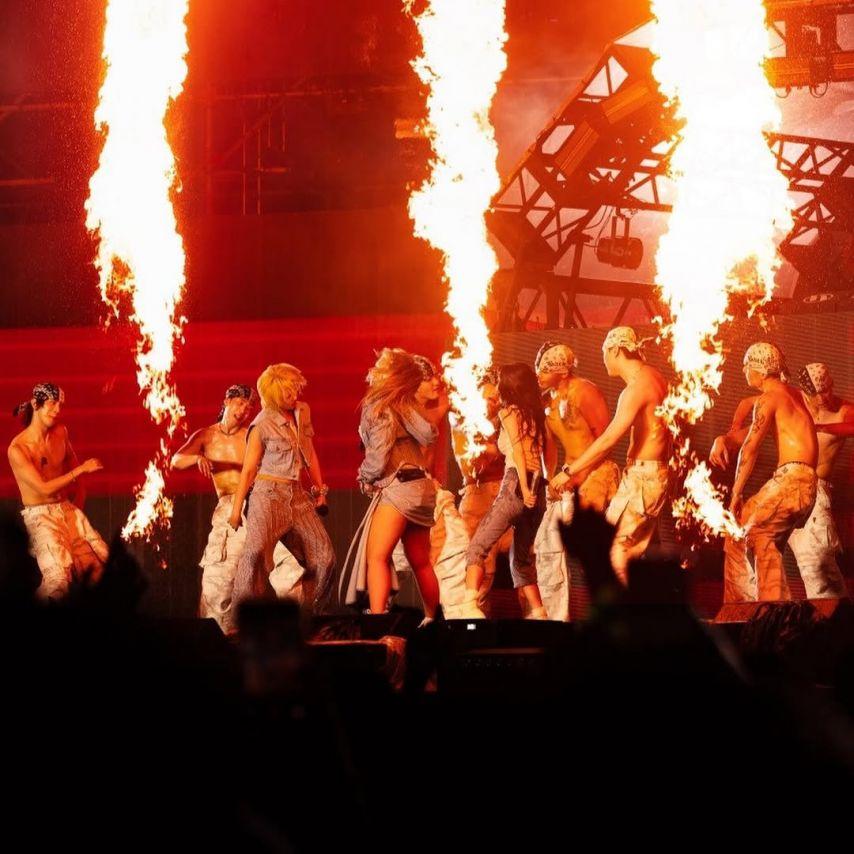 2NE1 (투애니원)7